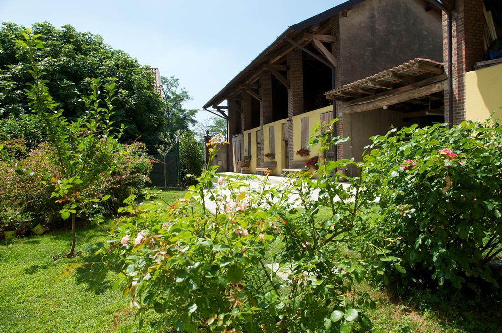 Cascina Delle Mele Bed & Breakfast Vittuone Exterior photo