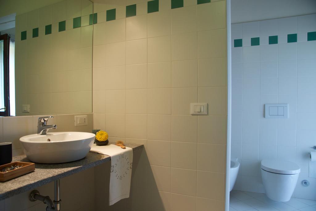 Cascina Delle Mele Bed & Breakfast Vittuone Exterior photo