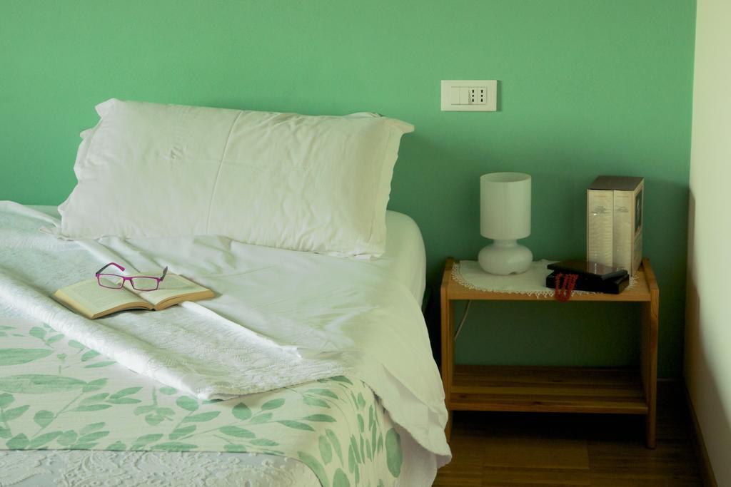 Cascina Delle Mele Bed & Breakfast Vittuone Exterior photo