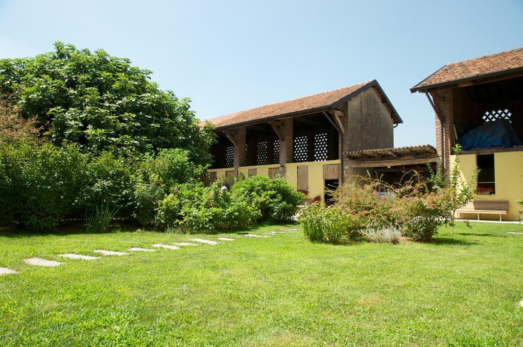 Cascina Delle Mele Bed & Breakfast Vittuone Exterior photo